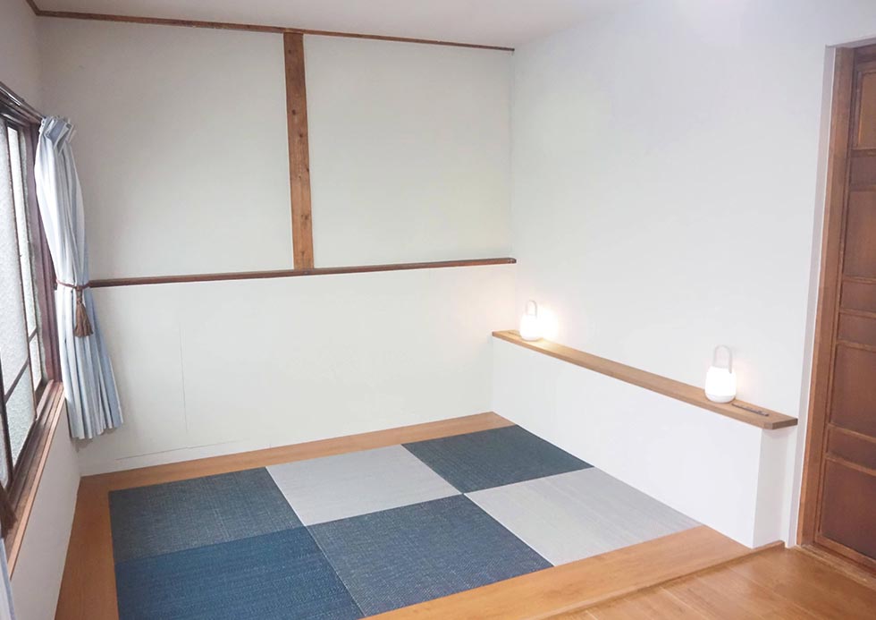 Room 1 (Right)