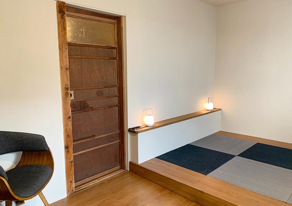 Room 2 (Left)